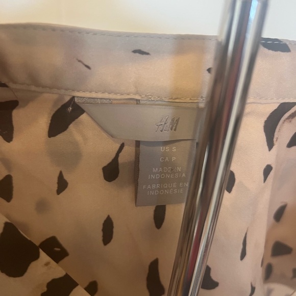 Crêpe wrap dress/ beige/patterned - Picture 5 of 6